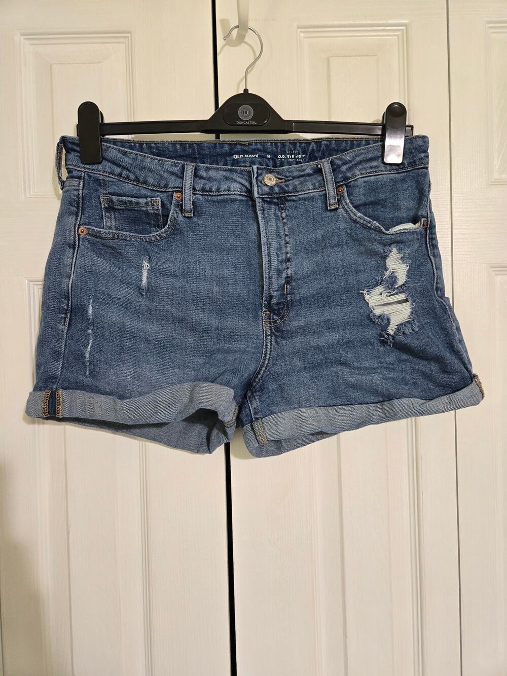 Old navy size 14 women's original straight shorts